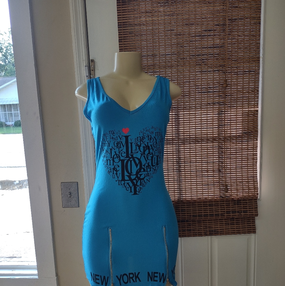 Shirt dress with zippers